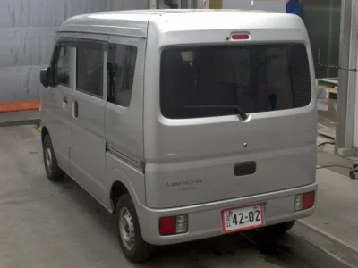 Mitsubishi Minicab Van
