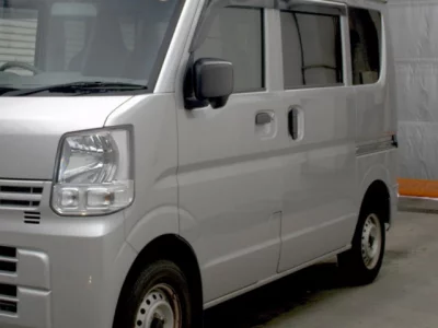 Mitsubishi Minicab Van