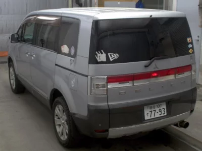 Mitsubishi Delica D:5