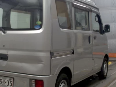 Mitsubishi Minicab Van