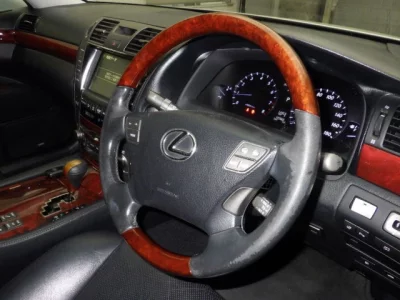 Lexus LS460L
