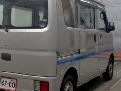 Mitsubishi Minicab Van