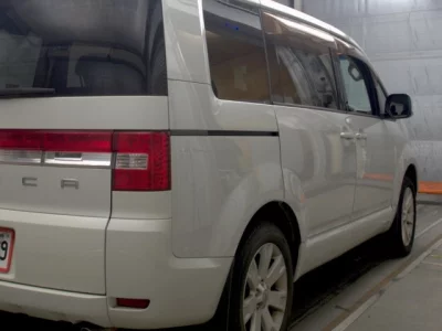 Mitsubishi DELICA D5