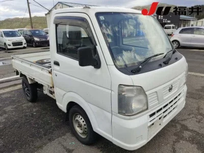 Nissan NT100 Clipper