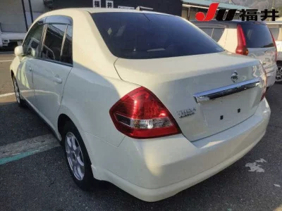 Nissan Tiida Latio