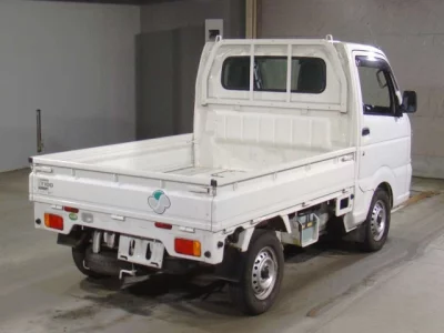 Nissan NT100 Clipper