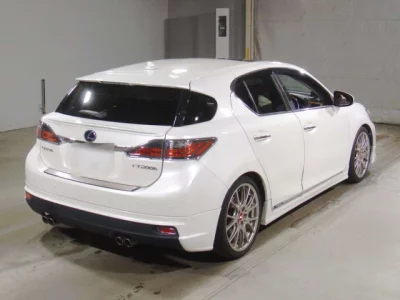 Lexus CT200h