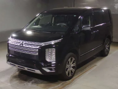 Mitsubishi Delica D:5