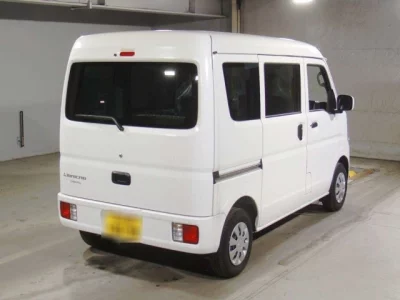 Mitsubishi Minicab Van