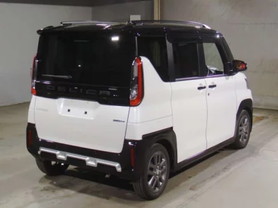 Mitsubishi Delica Mini