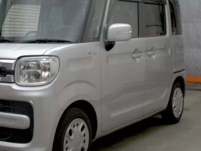 Suzuki Spacia
