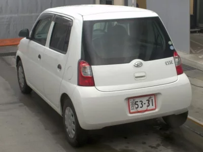 Daihatsu Esse