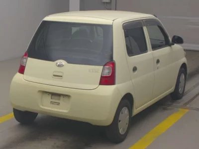 Daihatsu Esse