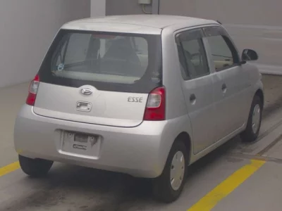 Daihatsu Esse