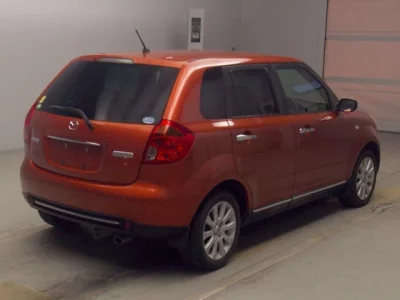 Mazda Verisa