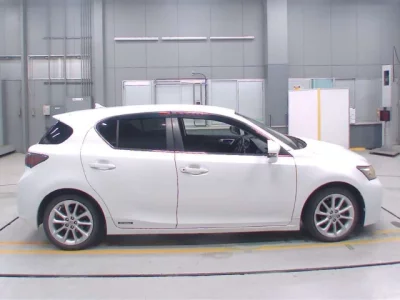 Lexus CT200h