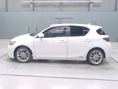 Lexus CT200h