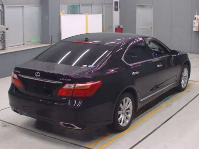 Lexus LS460