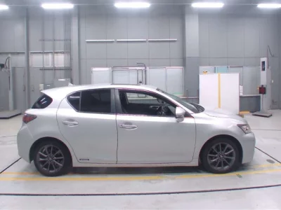 Lexus CT200h