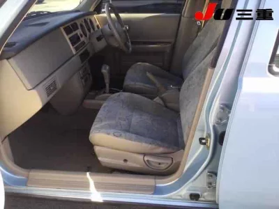 Nissan Rasheen