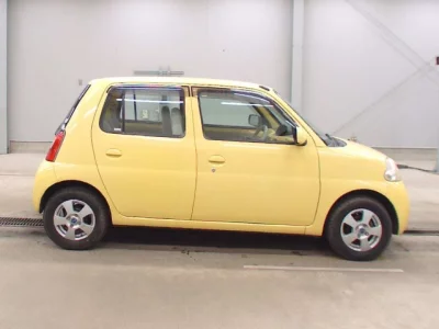 Daihatsu Esse