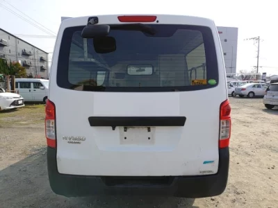 Nissan Caravan
