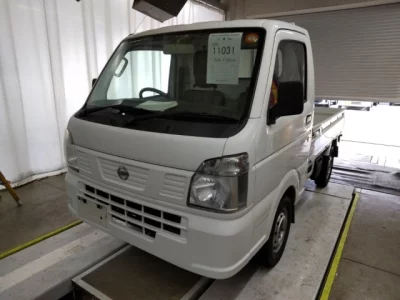 Nissan NT100 Clipper