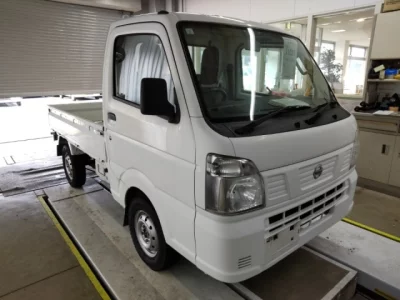 Nissan NT100 Clipper
