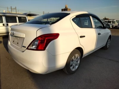 Nissan LATIO