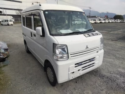 Mitsubishi Minicab Van