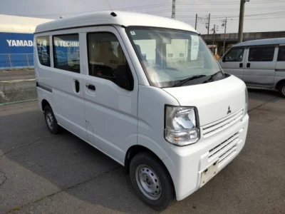 Mitsubishi Minicab Van