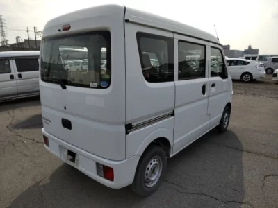 Mitsubishi Minicab Van