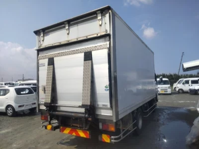Mitsubishi Fuso Canter