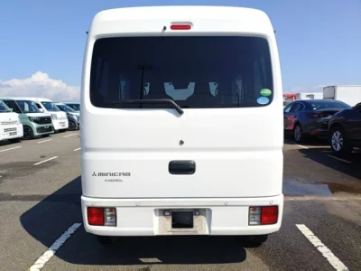 Mitsubishi Minicab Van
