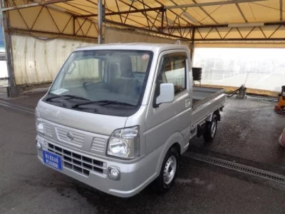 Nissan NT100 Clipper