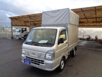 Nissan NT100 Clipper