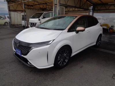 Nissan Aura