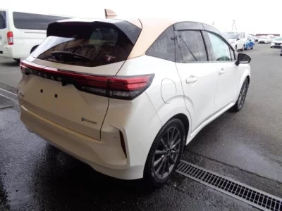Nissan Aura