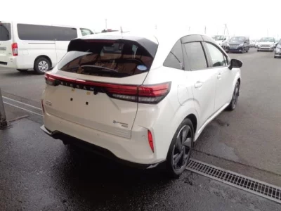 Nissan Aura