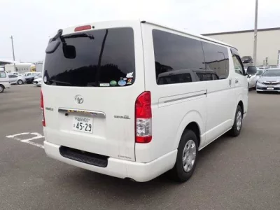 Toyota HiAce Van