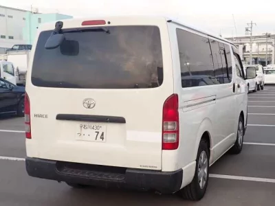 Toyota HiAce Van