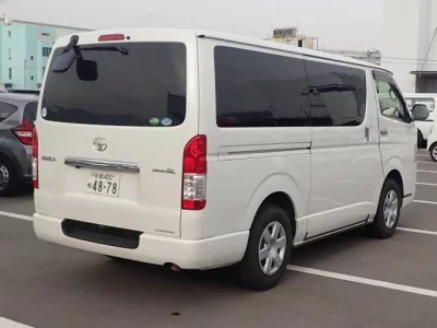 Toyota HiAce Van