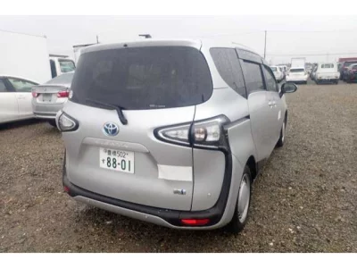 Toyota Sienta