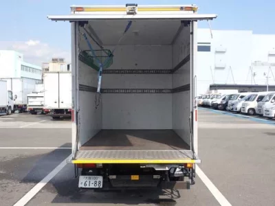 Nissan ATLAS