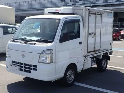 Nissan NT100 Clipper