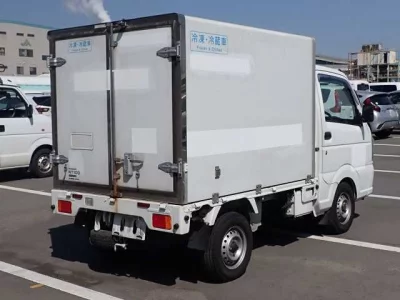 Nissan NT100 Clipper
