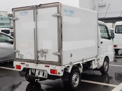 Nissan NT100 Clipper