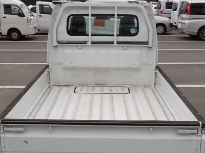 Nissan NT100 Clipper