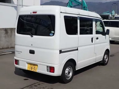 Mitsubishi Minicab Van