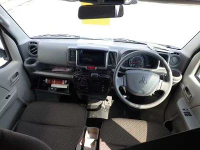 Mitsubishi Minicab Van